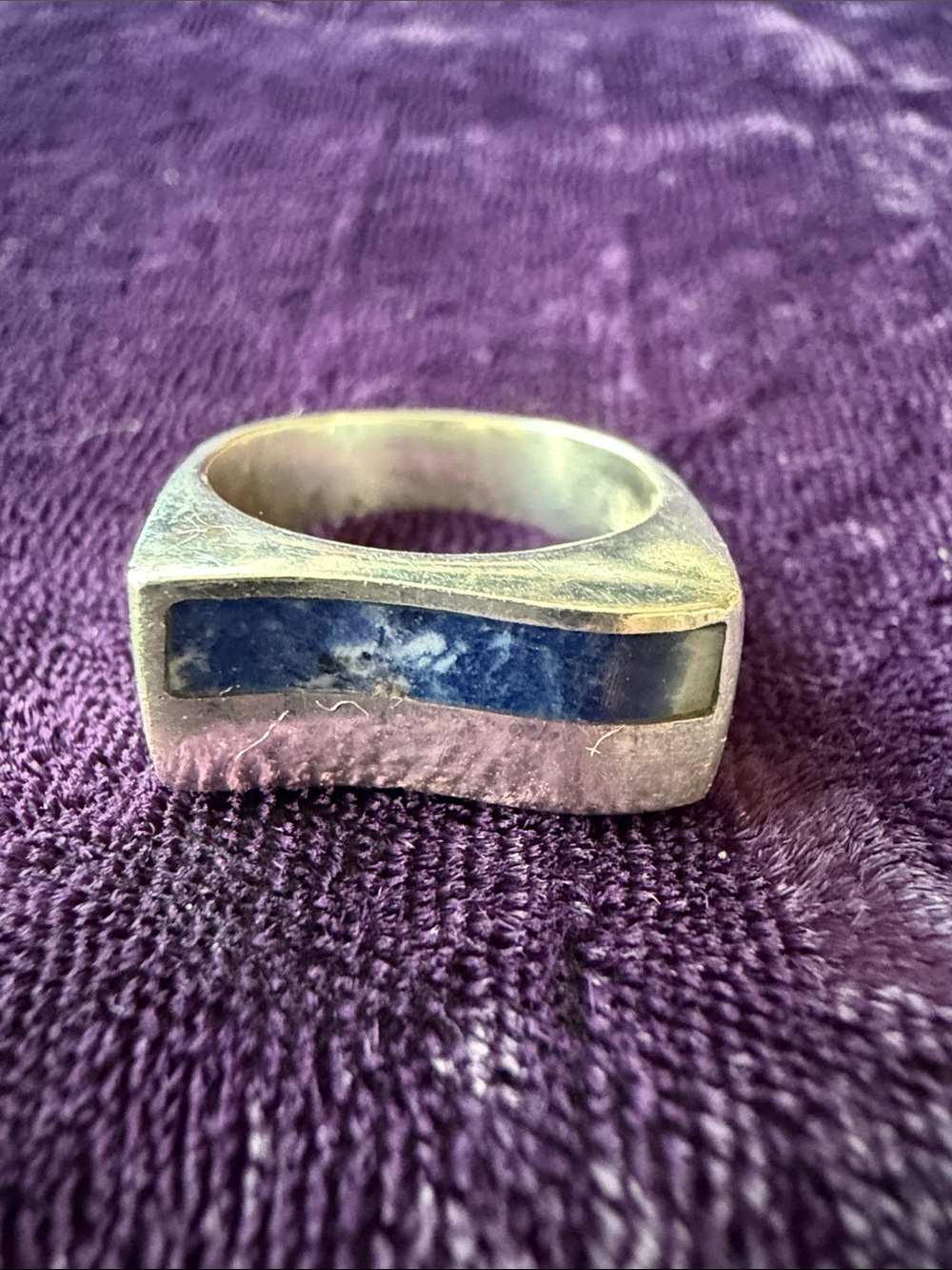 Vintage 925 sterling silver Southwestern brutalist ring, blue lapis lazuli inlay